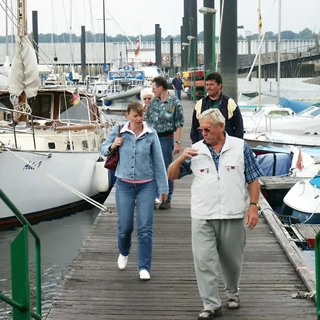Fuer Vier Personen By Interhome
